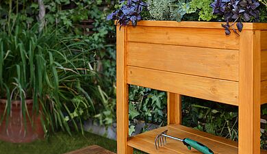 Holz wetterfest lasieren – Schritt-für-Schritt-Anleitung - Alpina Farben