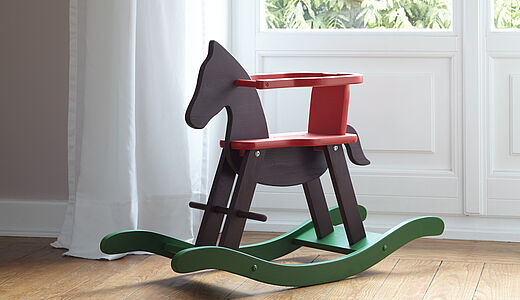 Kinderspielzeug und Kindermöbel lackieren