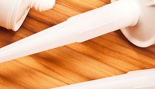 Acrylfugen ziehen – Anwendungsanleitung mit Tipps