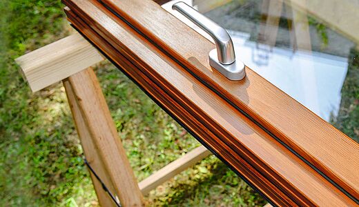 Fenster und Türen lasieren