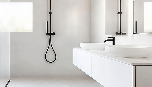 Anwendung von Alpina Mineral Beton auf Fliesen