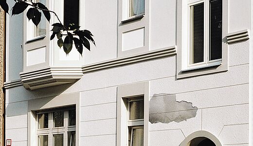 Tipps zum Streichen abblätternder Fassaden