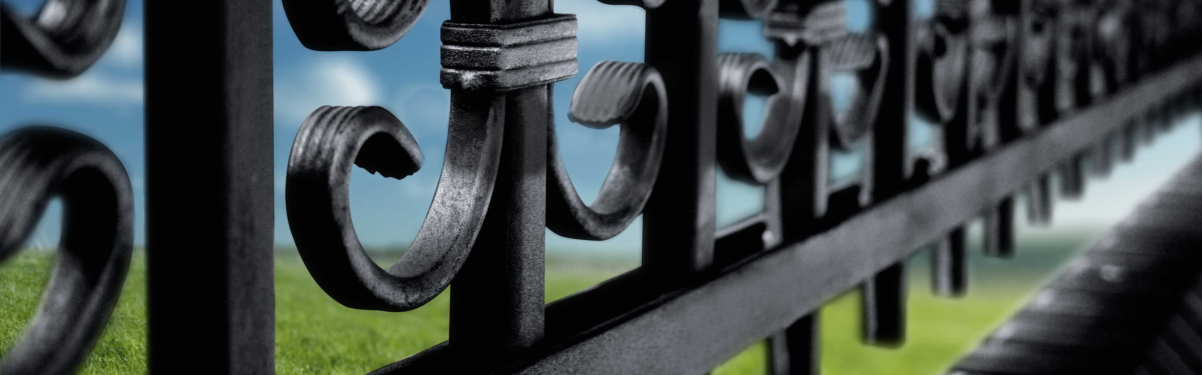 Anti-Rost Metallschutz-Lacke - Direkt auf Rost oder Metall streichen. Mit 3-in-1-Rostschutz-Formel: Grundierung, Langzeit-Korrosionsschutz und Lackierung in einem Anstrich – für bis zu 10 Jahre Rostschutz.